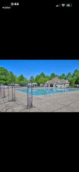 Building Photo - 14613 Colonial Park Dr