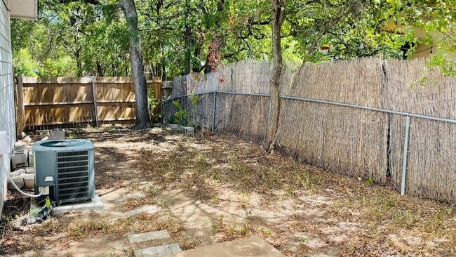 Building Photo - 3216 Tamarron Blvd