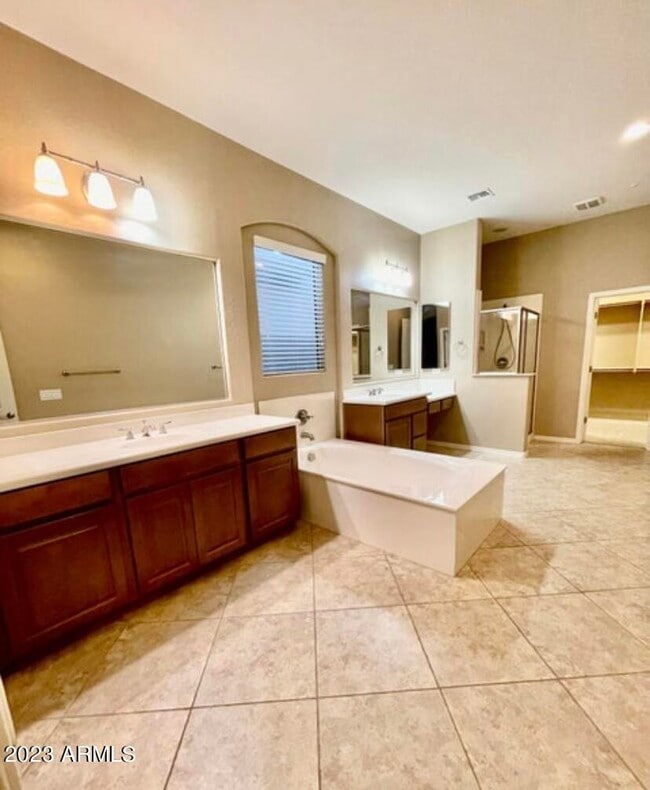 Building Photo - 13728 W Creosote Dr