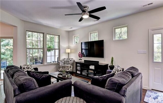 Building Photo - 3 bedroom/2.5 bathroom - Weatherly At Whit...