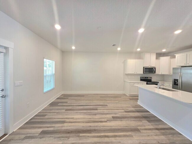 Building Photo - 8486 Bluejack Dr