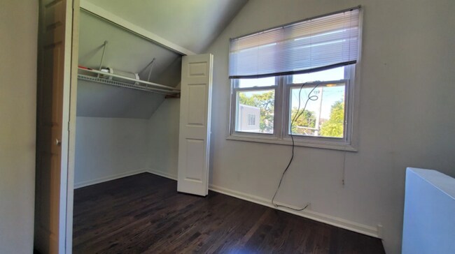 Building Photo - 3414 N Seeley Ave