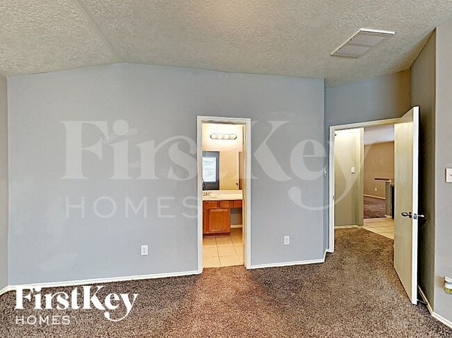 Building Photo - 20735 Dewberry Creek Ln