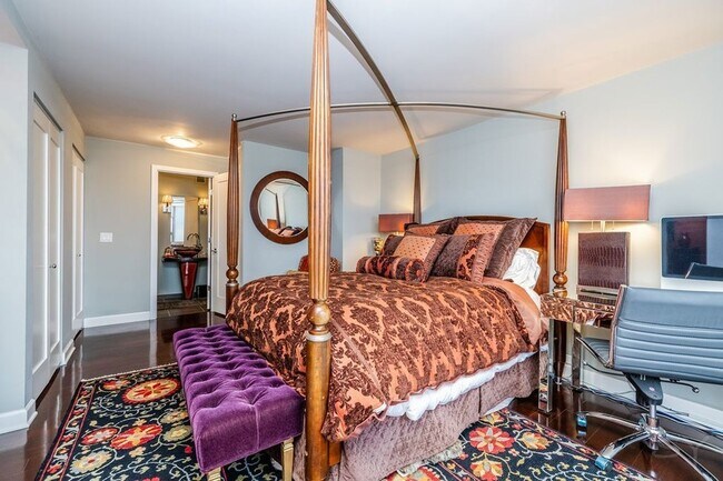 Building Photo - 2800 N Lake Shore Dr