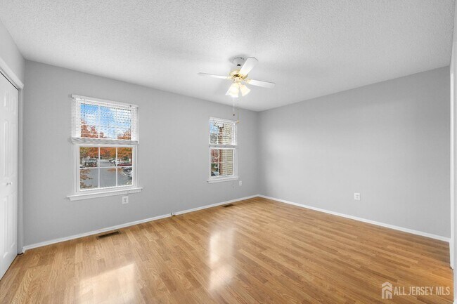 Building Photo - 39 Goodwin Dr