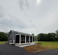 Building Photo - 629 Clough Hill Rd