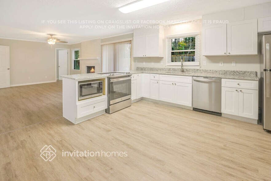 Building Photo - 3570 Greentree Farms Dr