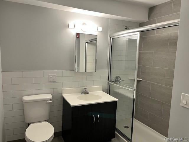 Building Photo - 1 Fairway Cir