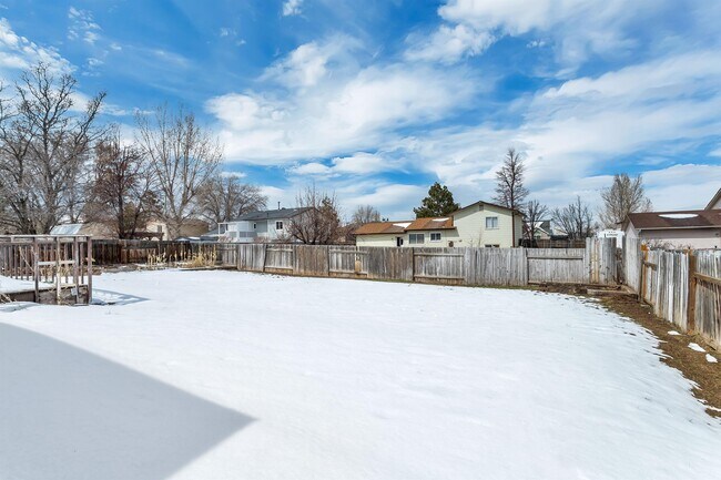 Building Photo - 4866 Gaskill Way