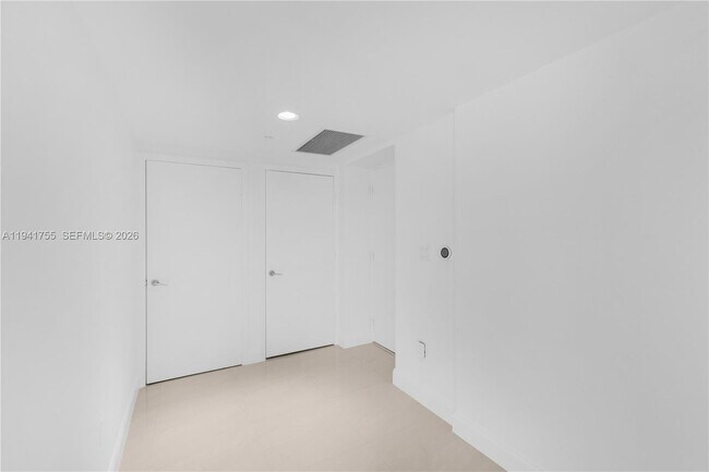 Building Photo - 55 SE 6th St