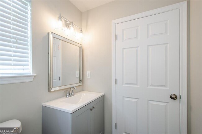 Building Photo - 10840 Mortons Crossing