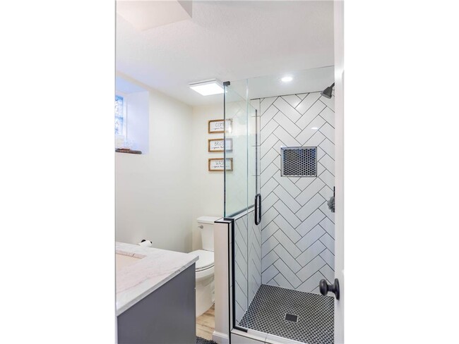 Building Photo - 112514 E Washington Ln