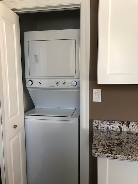 Building Photo - 2732 W Belmont Ave