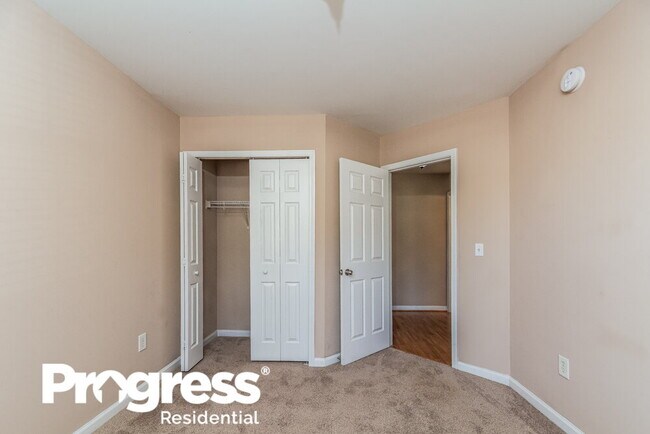 Building Photo - 817 Laurens Way
