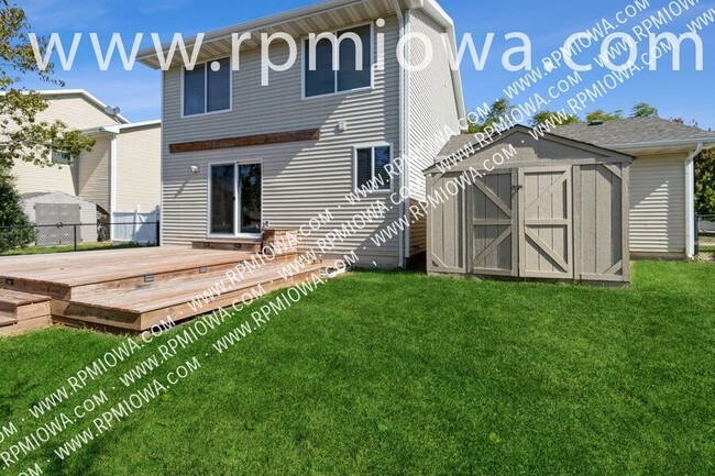 Building Photo - 770 SE Harper Dr
