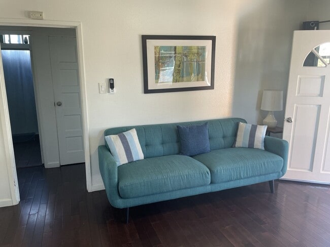 Building Photo - Wonderful Newly Remodeled 2 Bedroom House in Prime Alhambra Location Fully Furnished