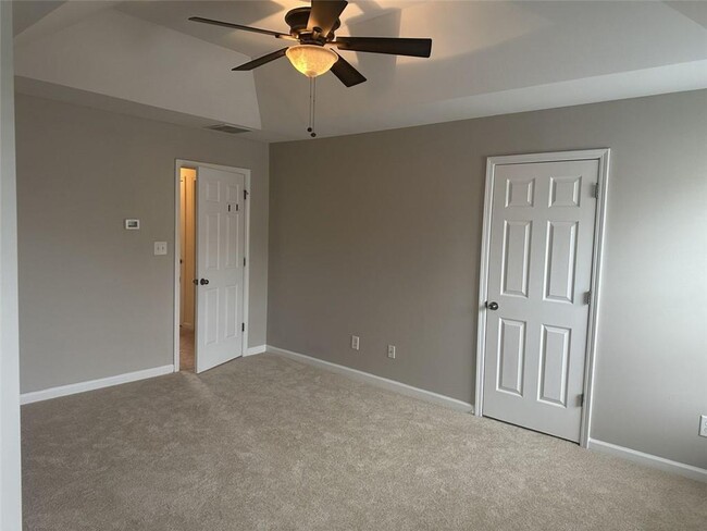 Building Photo - 1620 Halliard Dr