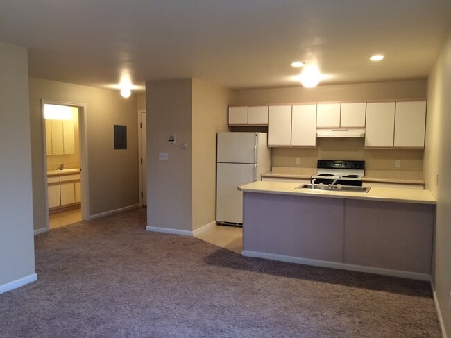 Building Photo - 1924 12th Ave S