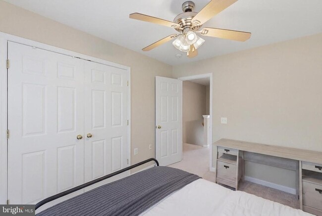 Building Photo - 23098 Fontwell Square
