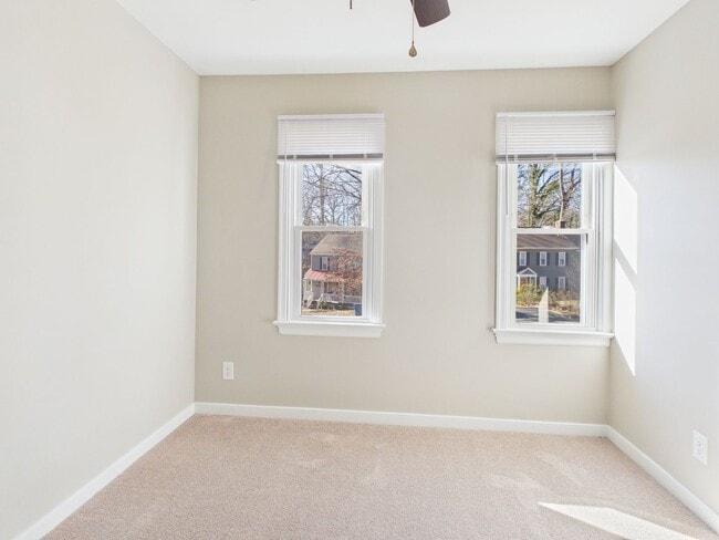 Building Photo - 12024 Lockett Ridge Ave