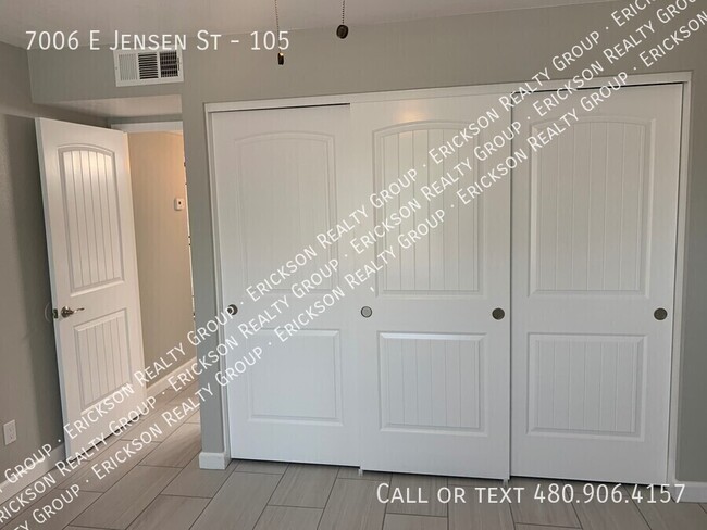 Building Photo - 7006 E Jensen St