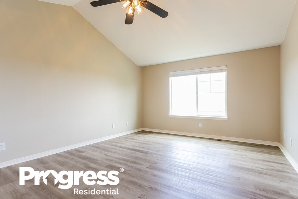 Building Photo - 15489 Coopers Hawk Way