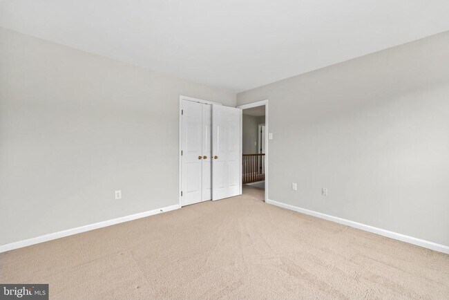 Building Photo - 18865 Crossroads Ct