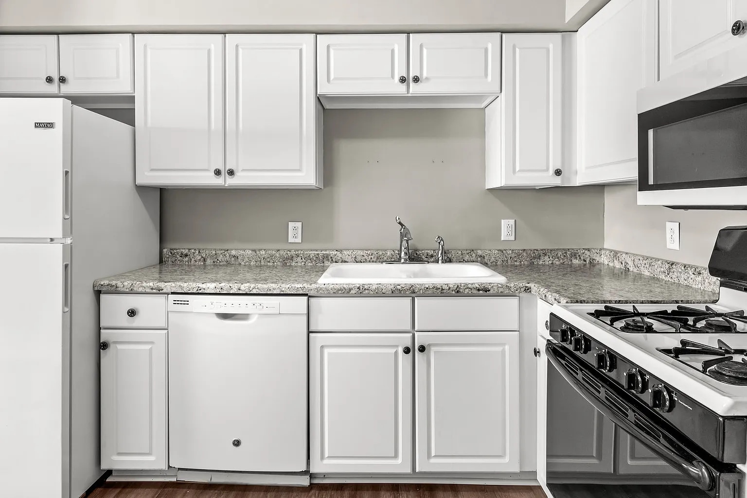Kitchen - 501 E Cherry St