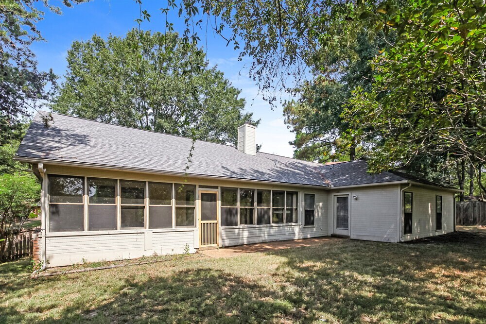 Building Photo - 8367 Stavenger Cove
