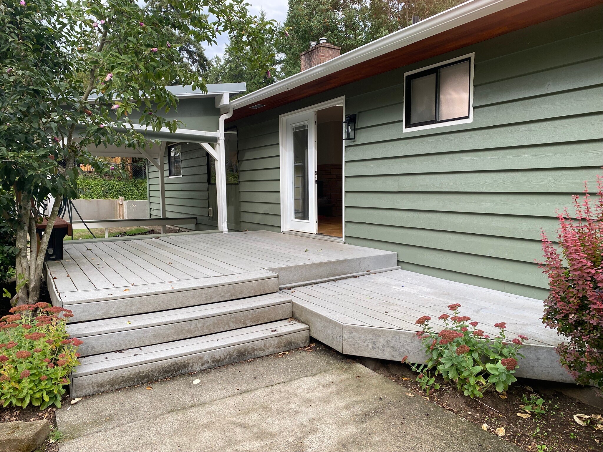 Building Photo - 6519 Illahee Rd NE