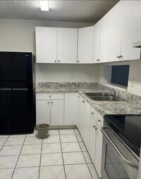 Building Photo - 8500 SW 133rd Avenue Rd