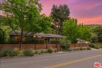 Building Photo - 3520 Mandeville Canyon Rd