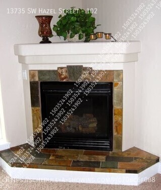 Building Photo - 13735 SW Hazel St