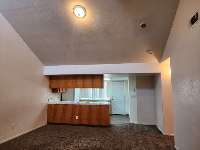 Building Photo - 3195 Whittier Ave