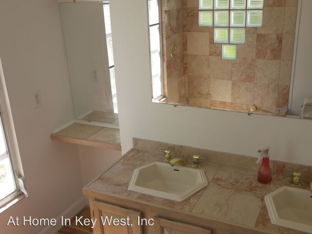 Building Photo - 3 br, 2 bath House - 1615 Laird St