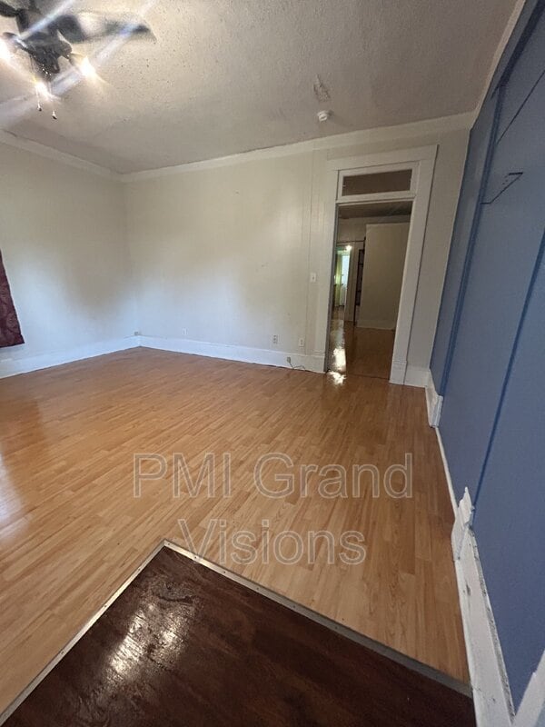 Building Photo - 321 A St