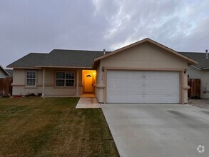 Building Photo - 3 bedroom Home For Rent in Fallon