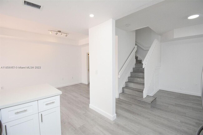 Building Photo - 8635 SW 152nd Ave