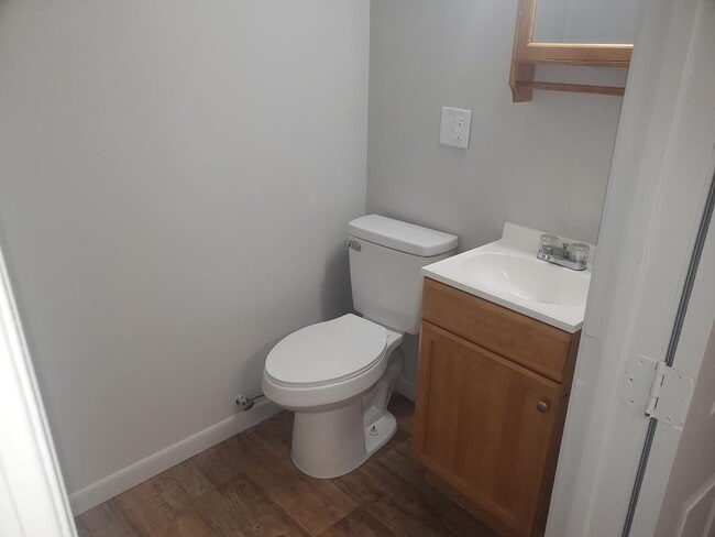 Building Photo - 439 S Illinois St