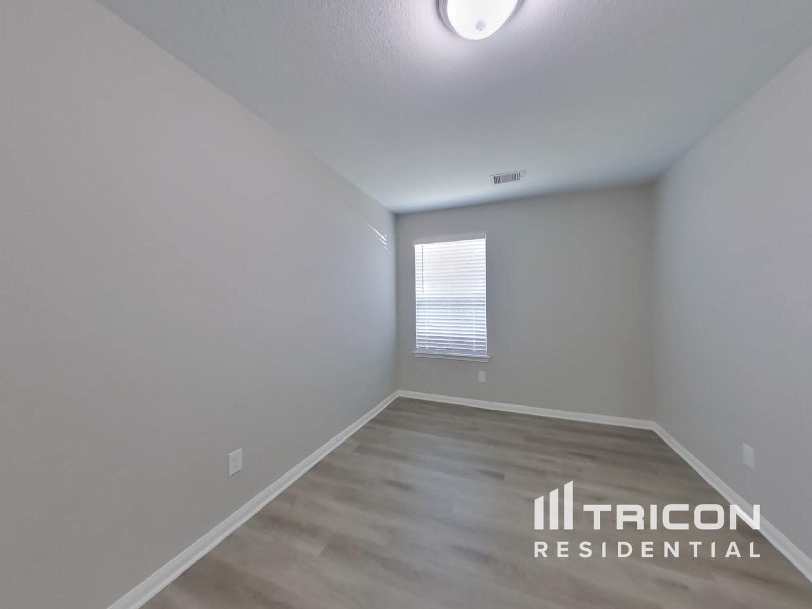Building Photo - 2417 Regatta Ln