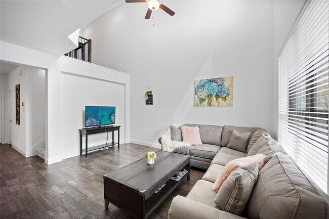 Building Photo - 3116 Gaylord Dr