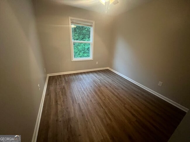 Building Photo - 1571 Bostwick Rd