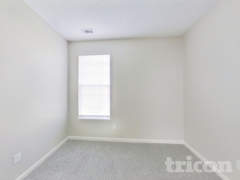 Building Photo - 8140 Elsen Ridge