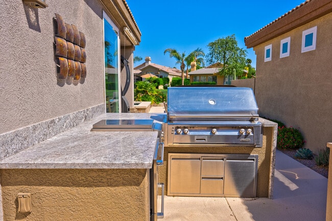 Building Photo - 67718 S Laguna Dr