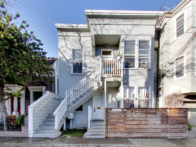 Building Photo - 826 Alabama St