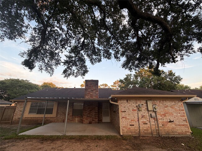 Building Photo - 3815 Avenue R
