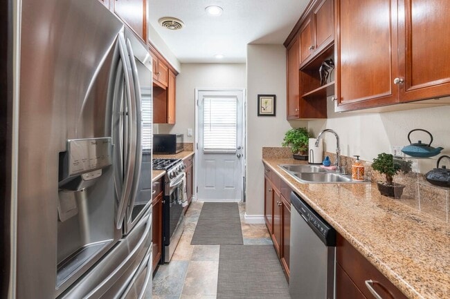 Building Photo - 1526 San Jose St