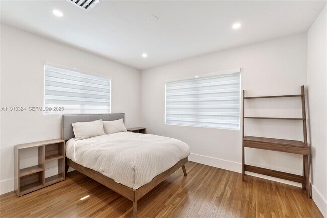 Building Photo - 45 Palermo Ave