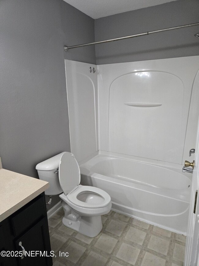 Building Photo - 1500 Calming Water Dr