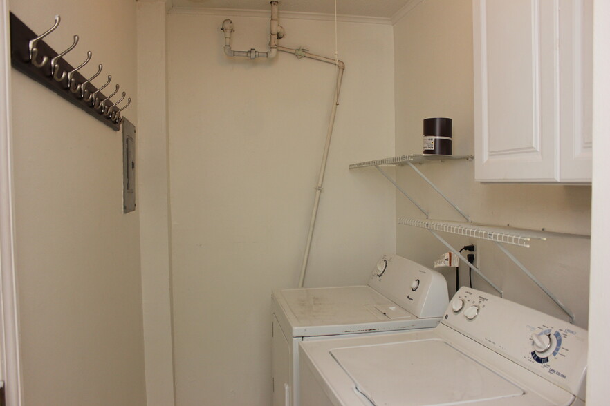 Laundry Room - 17315 71st Ct